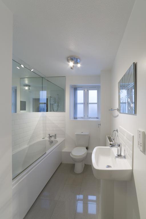 לונדון Quiet Riverside Apartment מראה חיצוני תמונה
